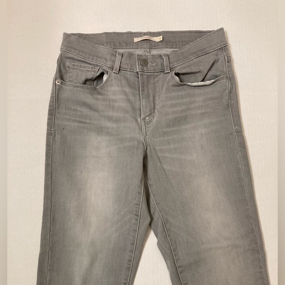 Levi’s | Women’s Classic Crop Gray Jeans - Picture 3 of 10